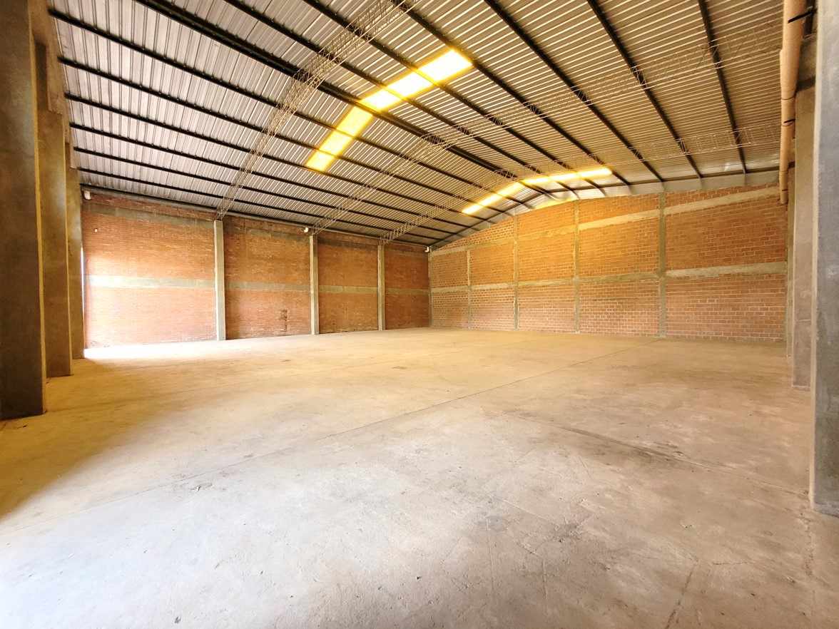 Galpón en AlquilerGALPON EN ALQUILER ZONE ESTE, AV VIRGEN DE COTOCA KM. 6 Foto 7