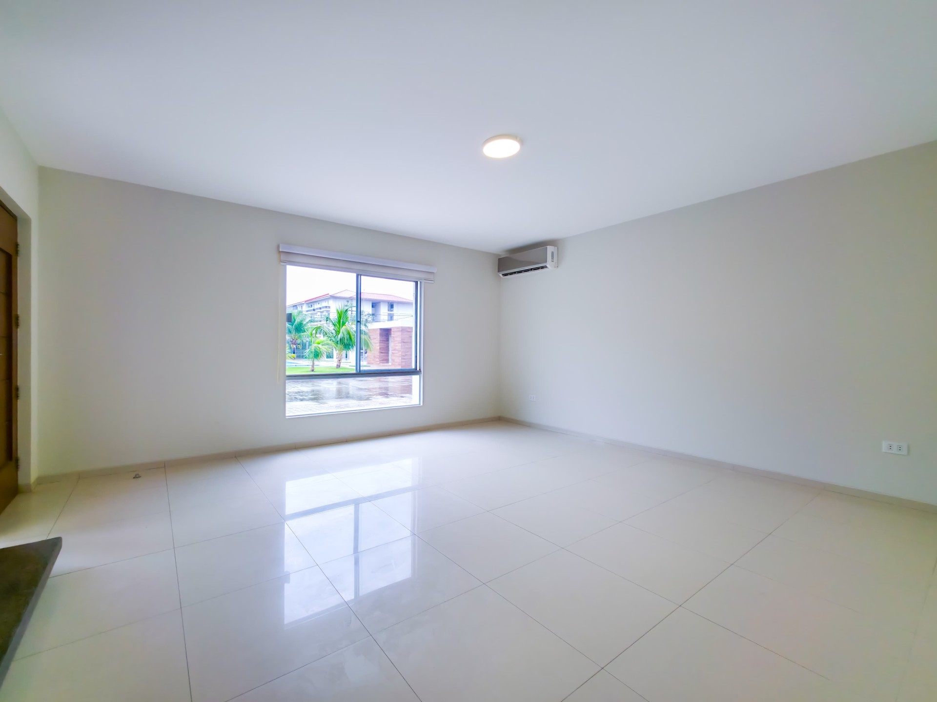 Casa en VentaAv Pirai 6to anillo Condominio Palma mallorca 4 dormitorios 4 baños 4 parqueos Foto 22