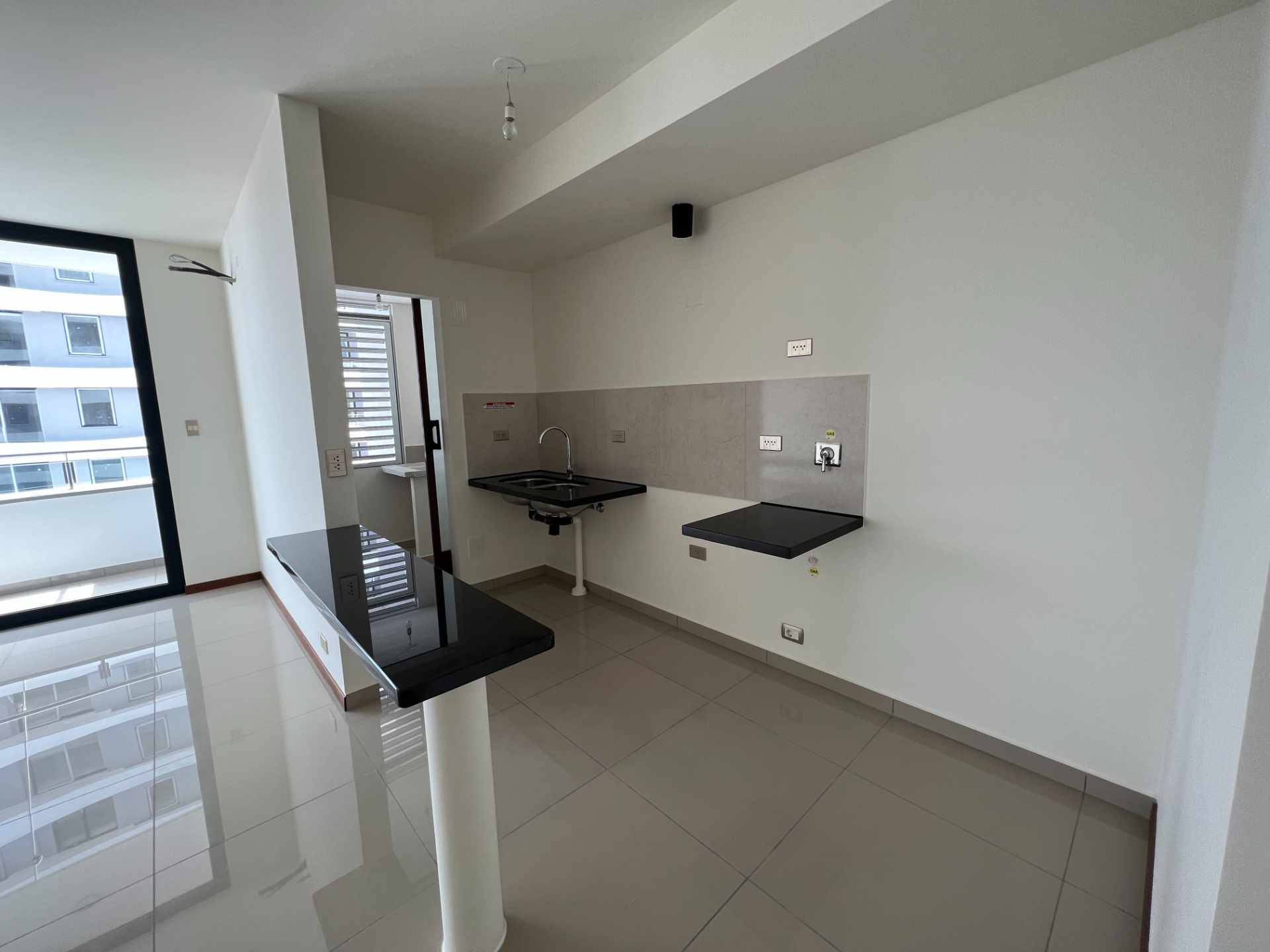 Departamento en VentaMacororo 13 14 Av. Los Cusis entre Av. Banzer y Av. Beni 2 dormitorios 2 baños 1 parqueos Foto 5