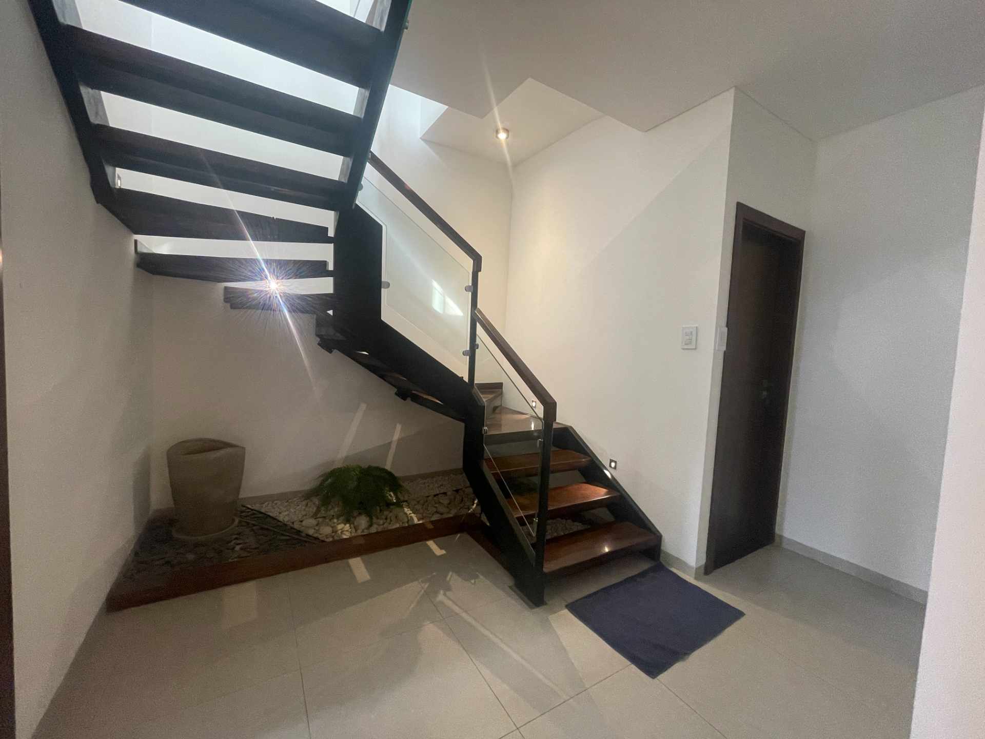 Departamento en Entre 2do y 3er anillo Este en Santa Cruz de la Sierra 3 dormitorios 3 baños 2 parqueos Foto 30