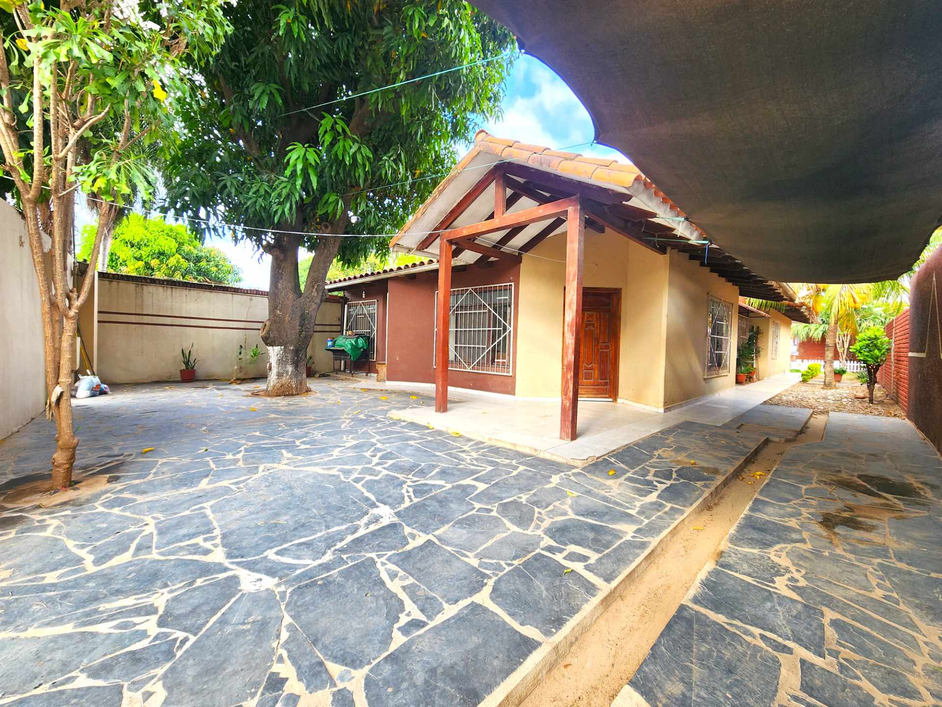 Casa en Villa 1ero de Mayo en Santa Cruz de la Sierra 3 dormitorios 3 baños 3 parqueos Foto 14