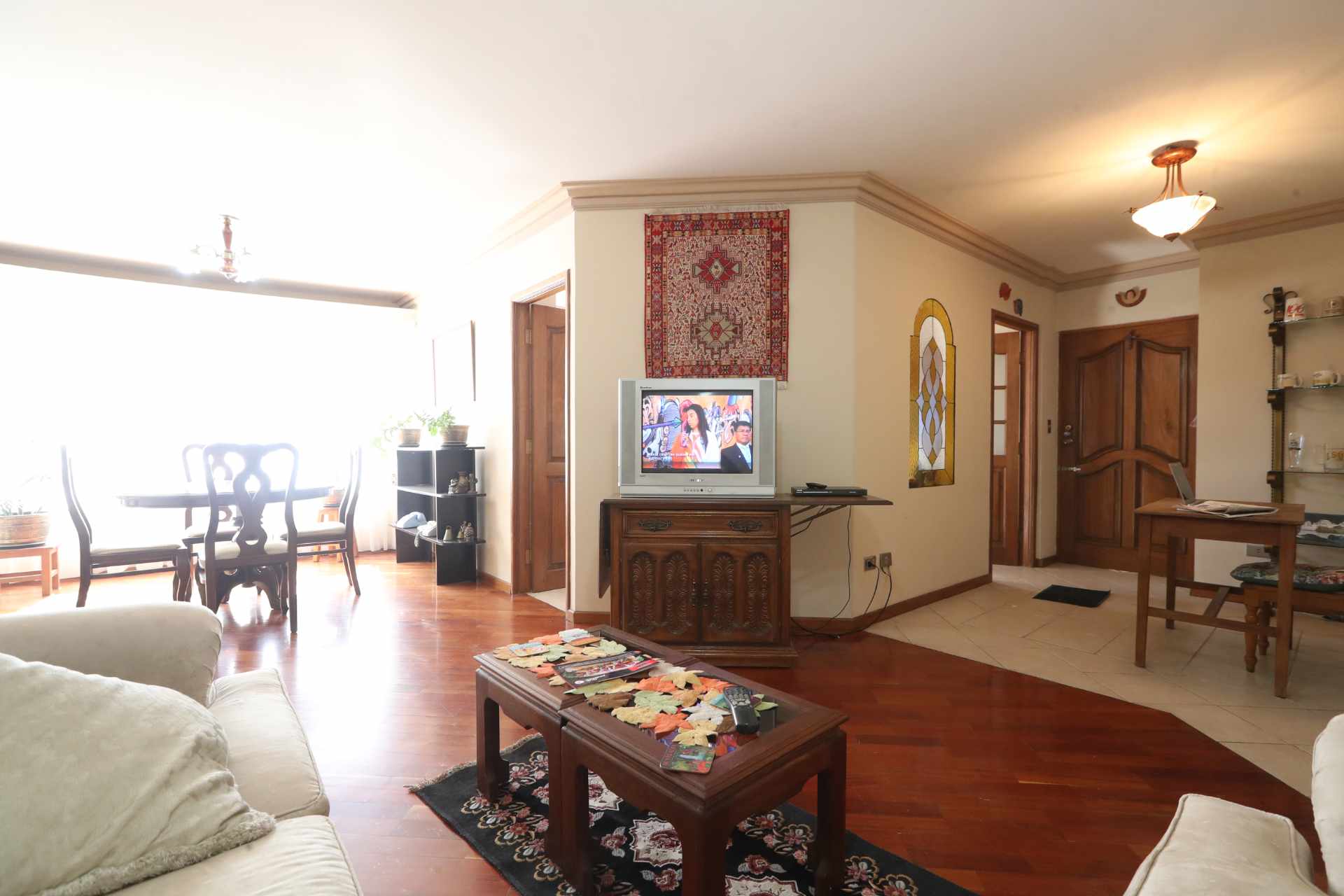 Departamento en VentaEdificio Torres del Sol, Av. Ballivian 838 entre Oruro y Ramón Rivero 2 dormitorios 3 baños 1 parqueos Foto 11