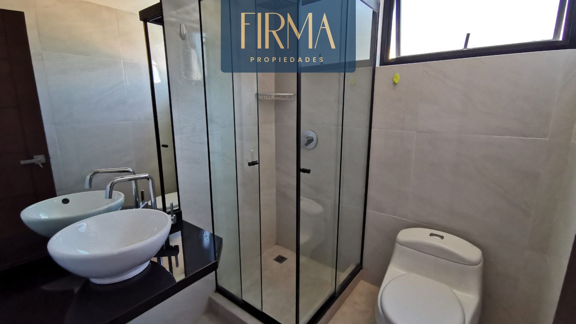 Departamento en Irpavi en La Paz 2 dormitorios 3 baños 1 parqueos Foto 3