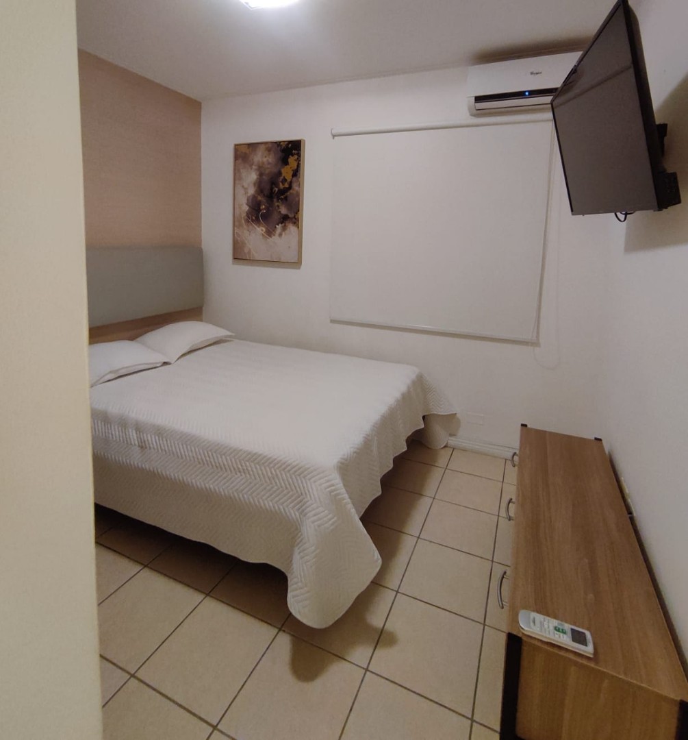 Departamento Av. Beni 2do anillo- DPTO AMOBLADO de 3 DORMITORIOS  Foto 4