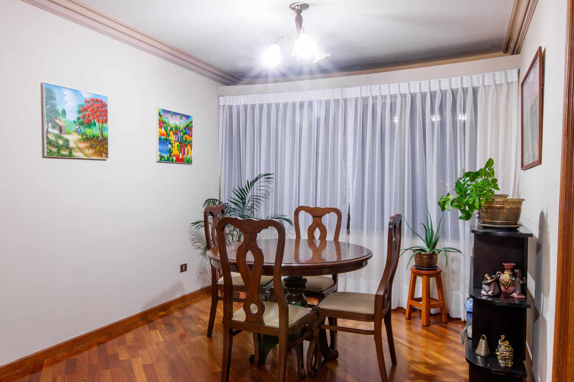 Departamento en VentaEdificio Torres del Sol, Av. Ballivian 838 entre Oruro y Ramón Rivero 2 dormitorios 3 baños 1 parqueos Foto 35