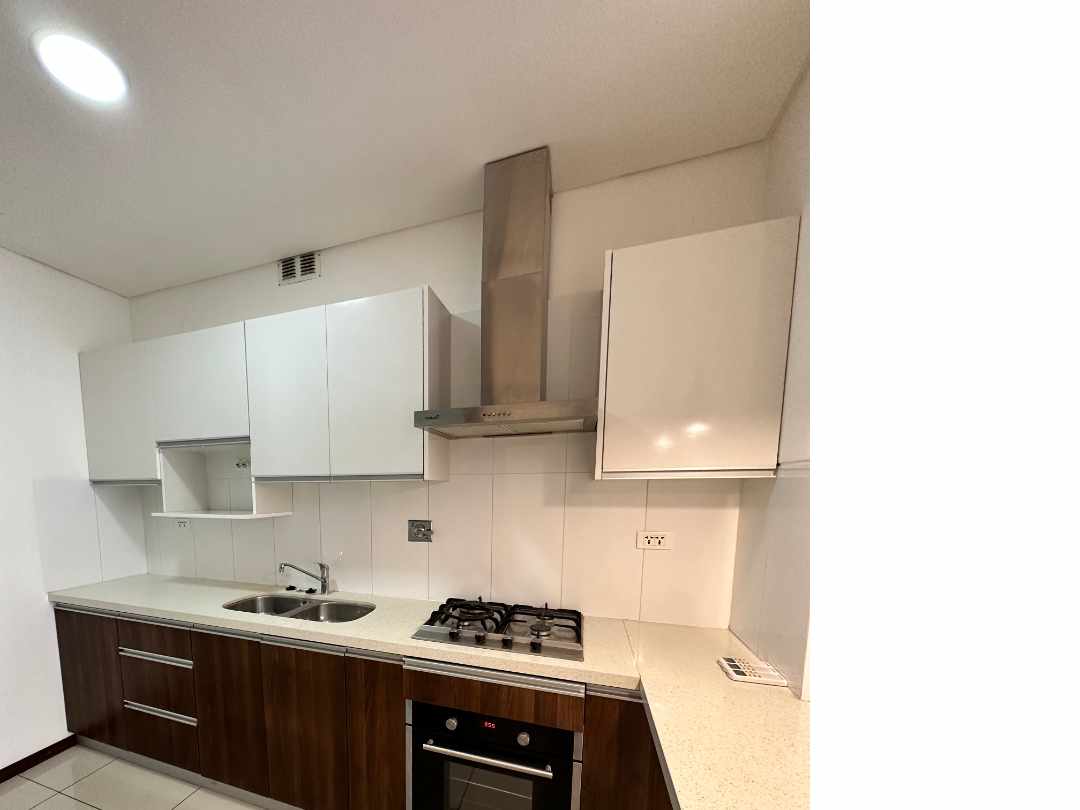 En Alquiler a $us 450 Foto 4