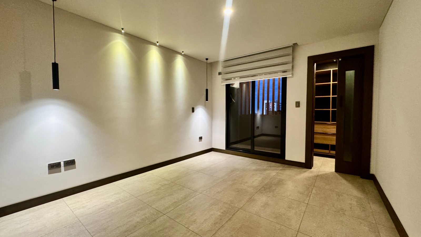 Departamento en Equipetrol en Santa Cruz de la Sierra 2 dormitorios 3 baños  Foto 9
