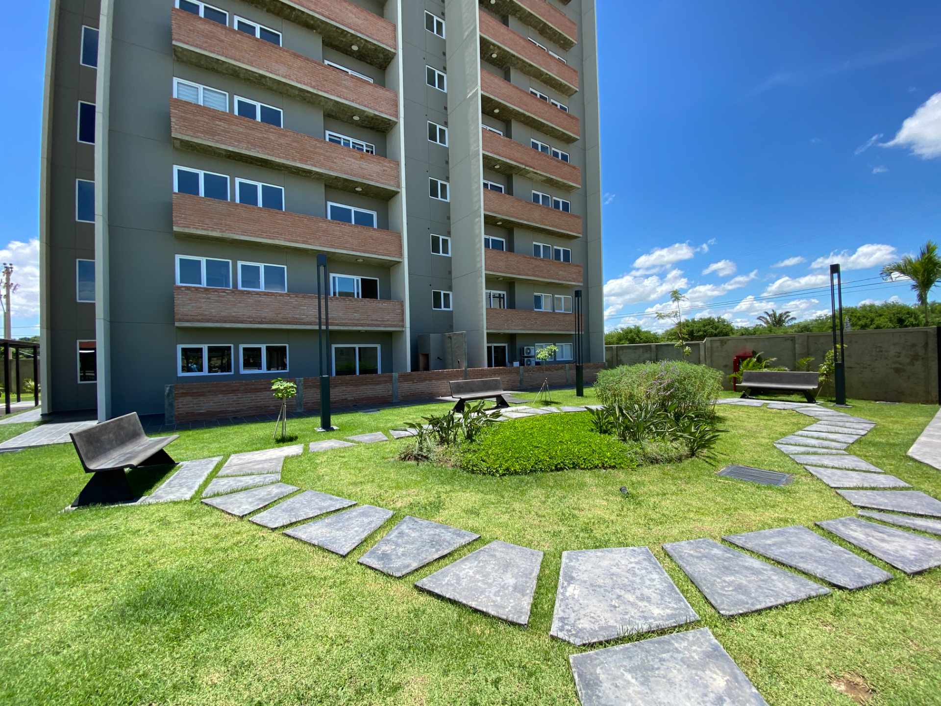 Departamento en Entre 7mo y 8vo anillo Norte en Santa Cruz de la Sierra 3 dormitorios 2 baños 1 parqueos Foto 12