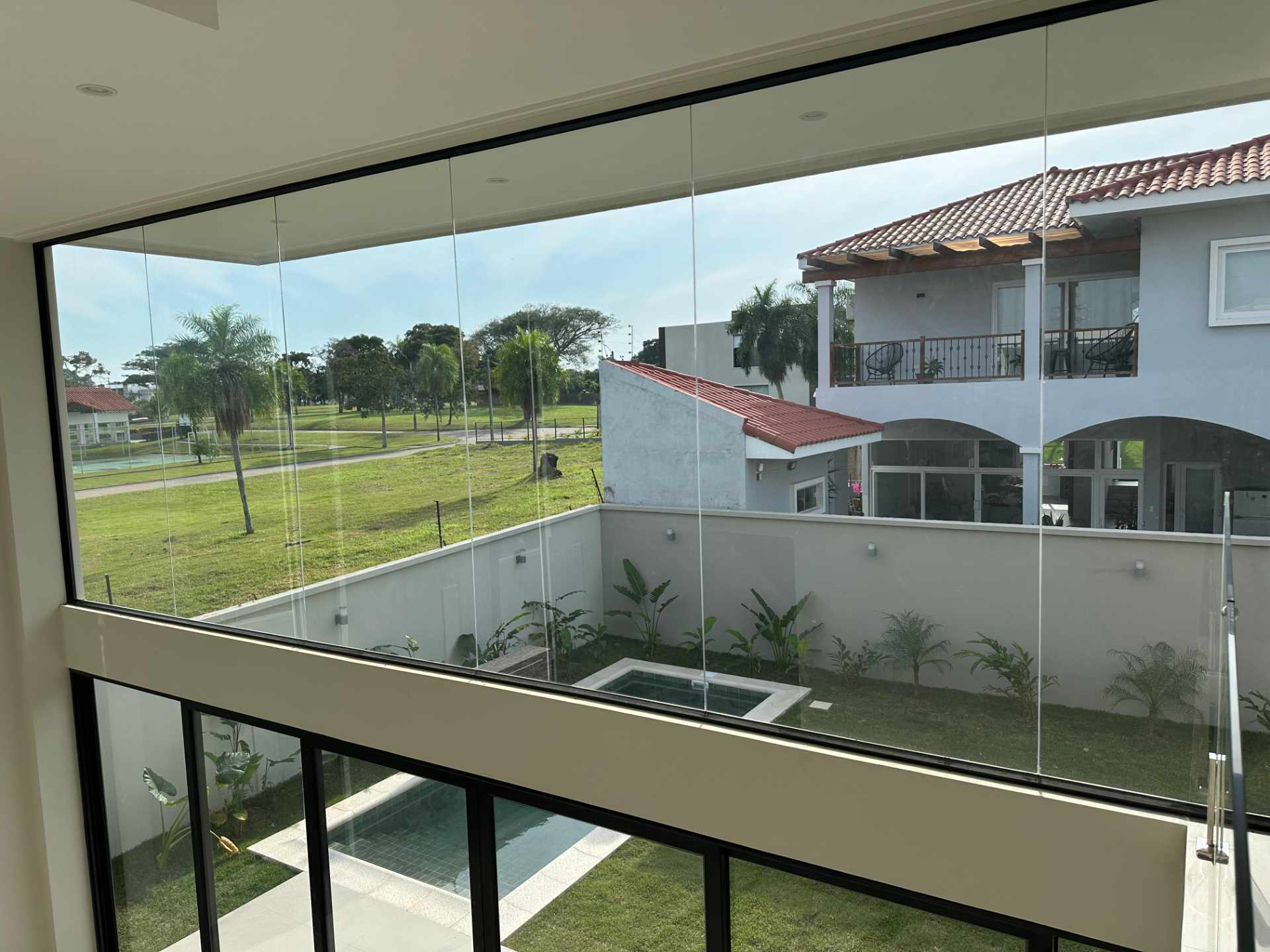 Casa en VentaUrubó - Casa a estrenar en Cond. Santa Cruz La Vieja 4 dormitorios 6 baños 5 parqueos Foto 8