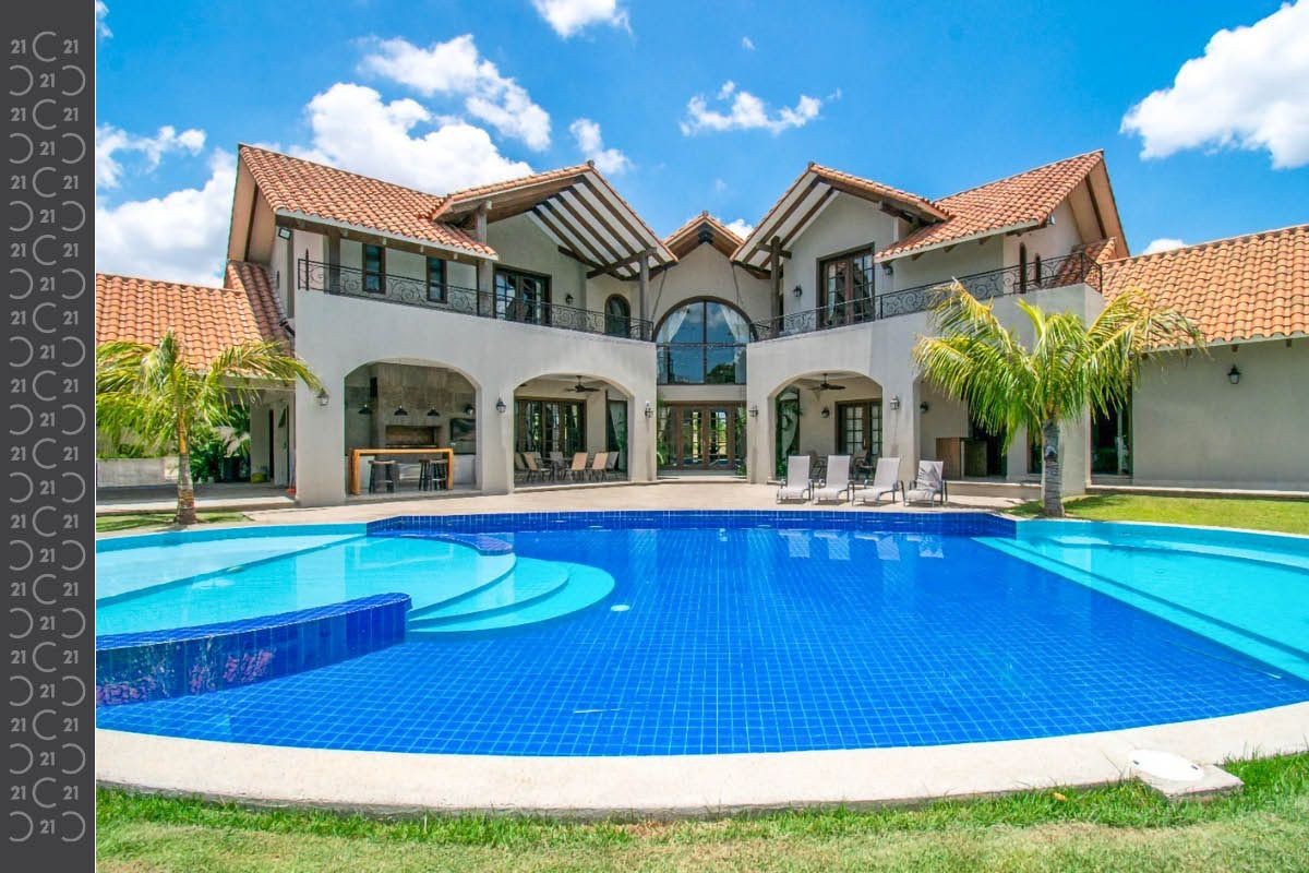 En Venta a $us 1,200,000 Foto 1