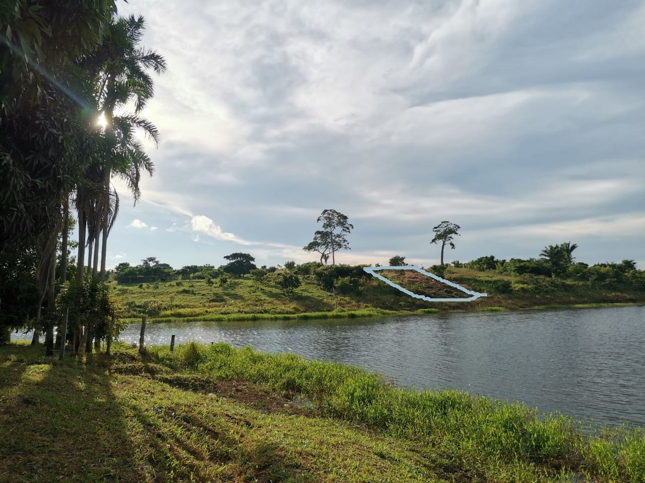 Terreno ¿TE GUSTA EL CAMPO?... ¿Q TAL UN TERRENO FRENTE A UNA LAGUNA? Foto 1