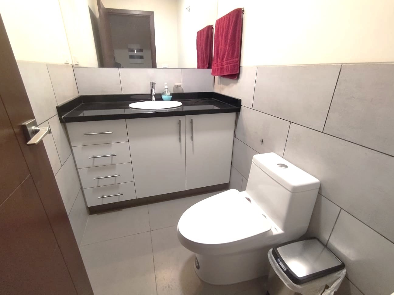 Departamento en AlquilerAVENIDA ARCE   -    LA PAZ  3 dormitorios 4 baños 1 parqueos Foto 25