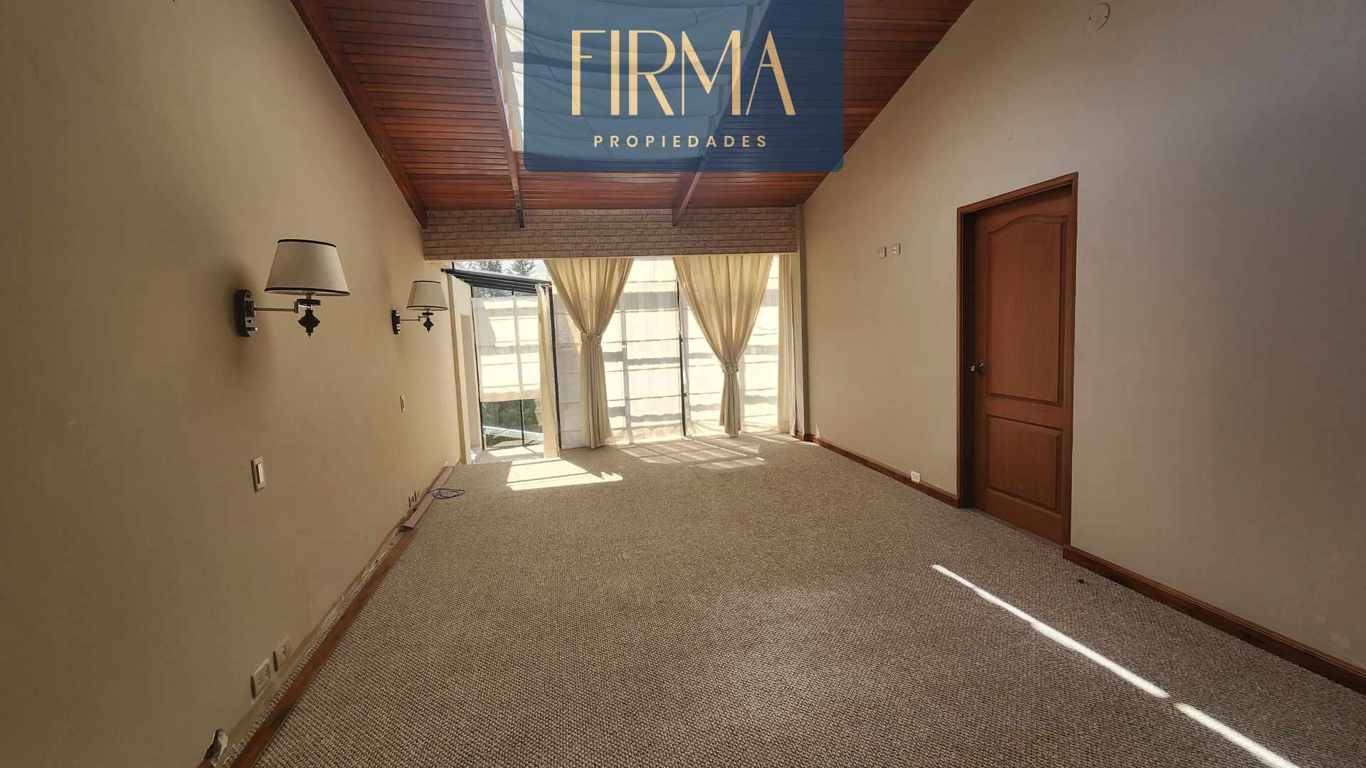 Casa CASA EN VENTA, MALLASILLA FRENTE A PLAZA Foto 6