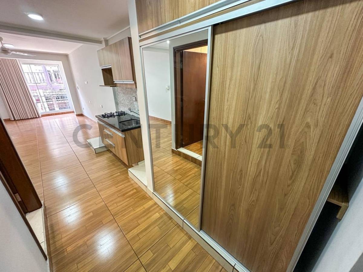 Departamento en Centro en Santa Cruz de la Sierra 1 dormitorios 1 baños  Foto 2