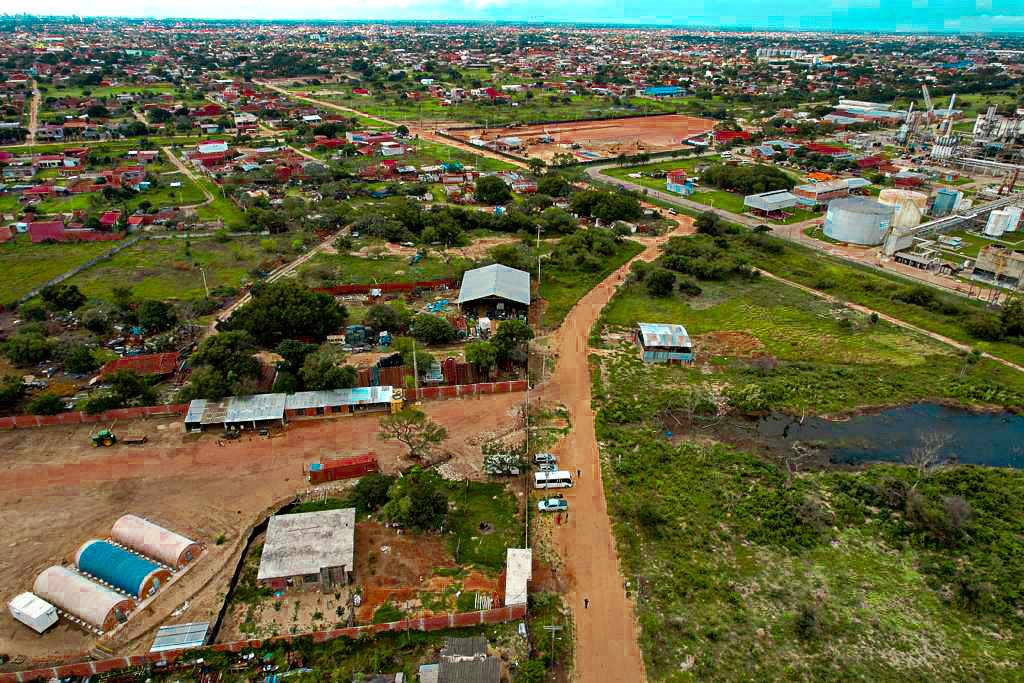 Terreno en Entre 8vo y 9no anillo Sur en Santa Cruz de la Sierra    Foto 2