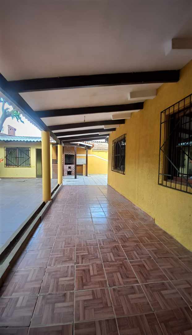 Casa Av. Los Pinos, Urb. Toborochi, Zona Sur Foto 5