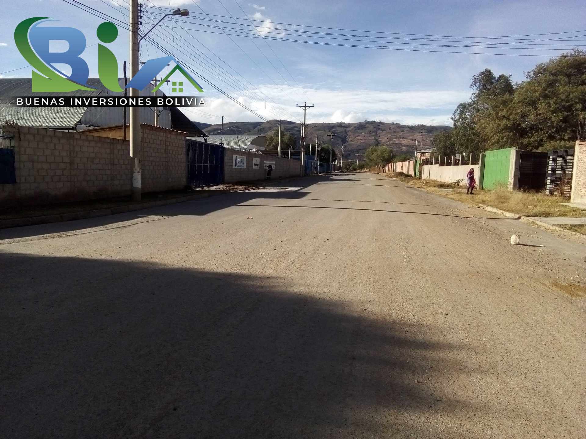 Galpón en Venta$us.180.000 LOTE + GALPON PARQUE INDUSTRIAL SANTIVAÑEZ Foto 5