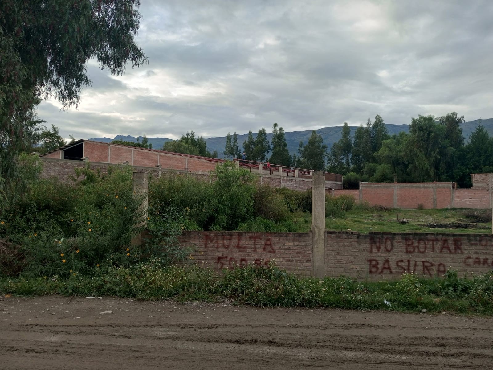 Terreno $us.59.000.- OFERTA!!! LOTE URBANO SUP.436M2 Z/ KANARANCHO TIQUIPAYA Foto 3