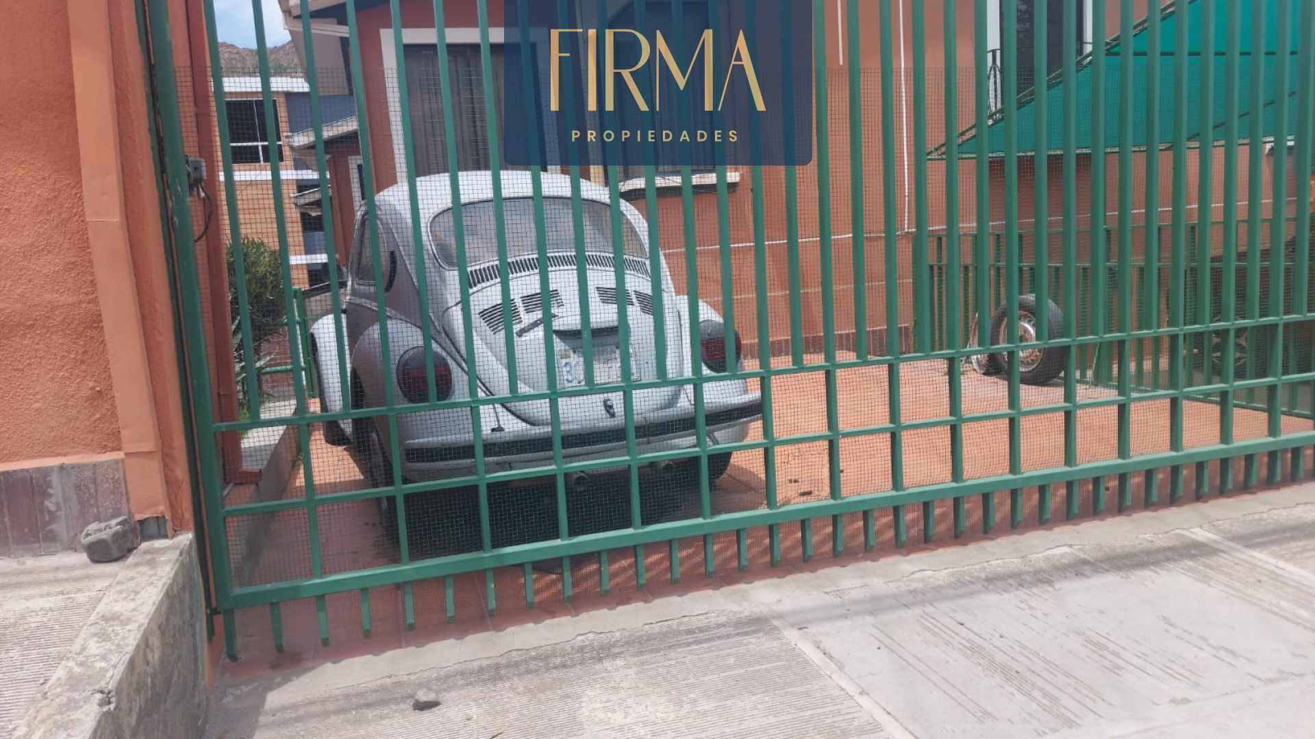 Casa en Cota Cota en La Paz 3 dormitorios 4 baños 2 parqueos Foto 11