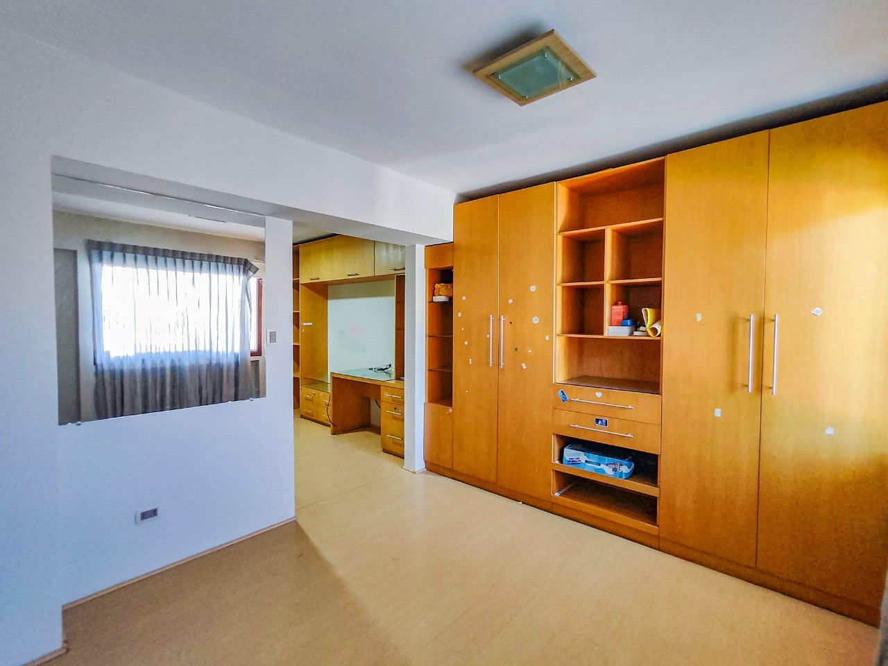 Casa en AlquilerCond. La Hacienda I, 5to. Anillo entre Av. Banzer y Av. Beni 4 dormitorios 3 baños 1 parqueos Foto 9