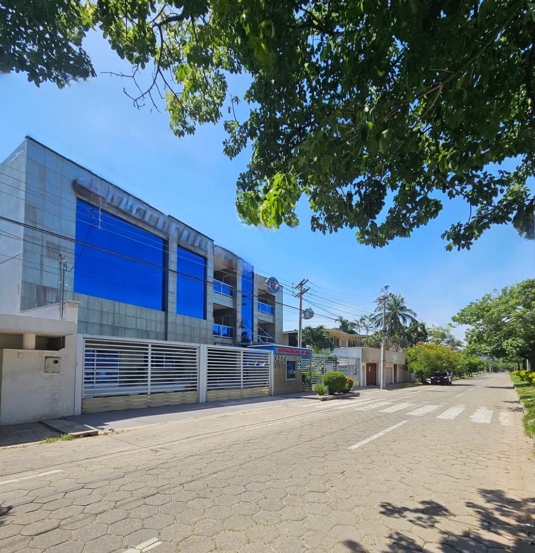 Departamento en AlquilerAv. Ejército Nacional- Zona Cine CENTER  1 dormitorios 1 baños 1 parqueos Foto 5