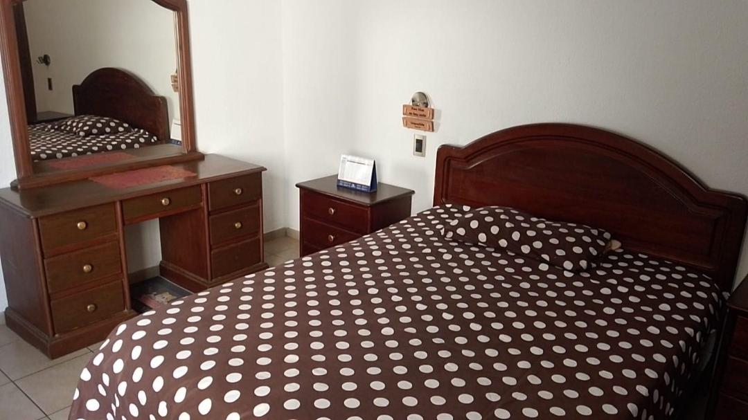 Departamento en Centro en Santa Cruz de la Sierra 2 dormitorios 1 baños  Foto 1