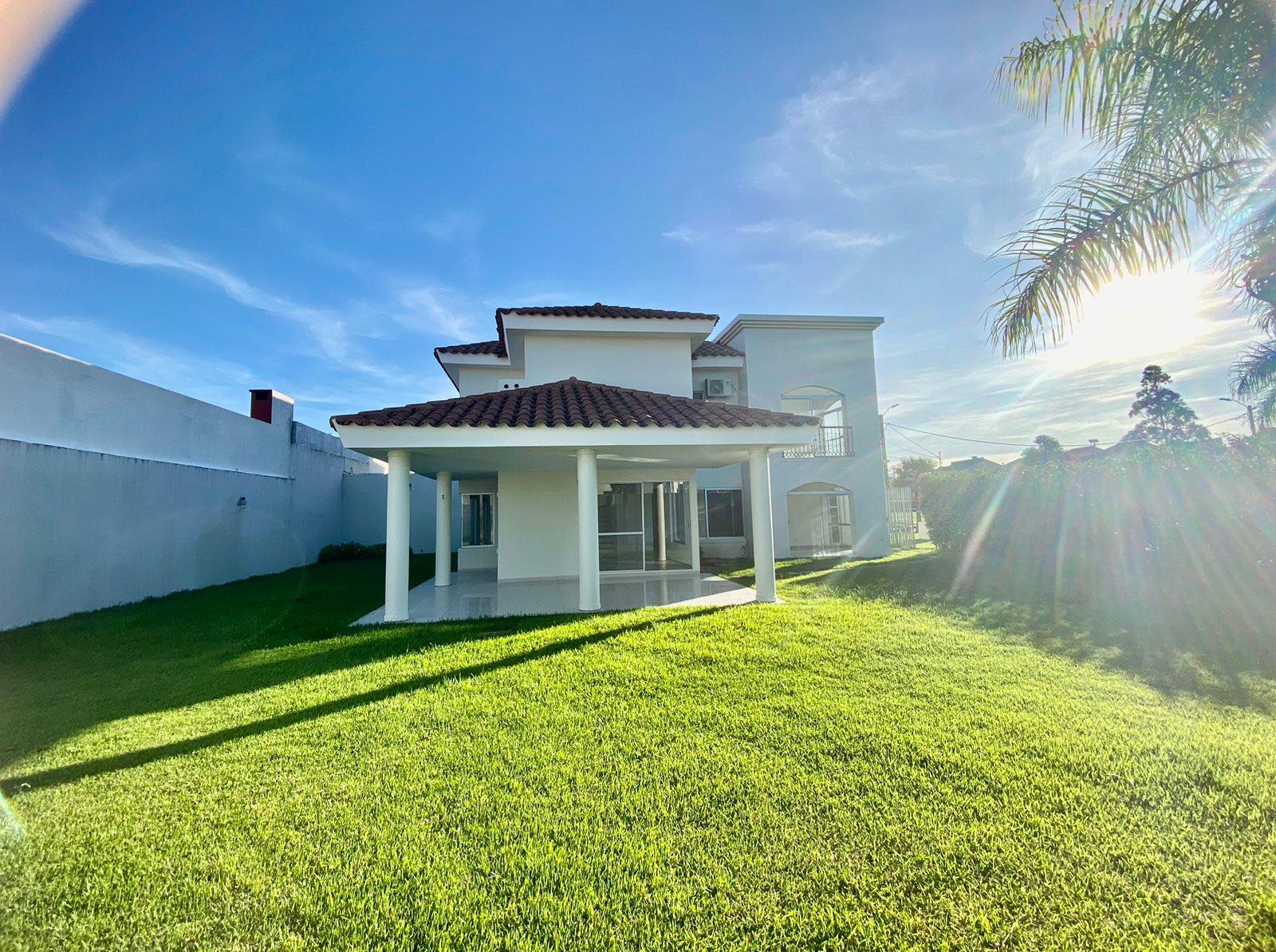 En Alquiler a Bs 7,900 Foto 16