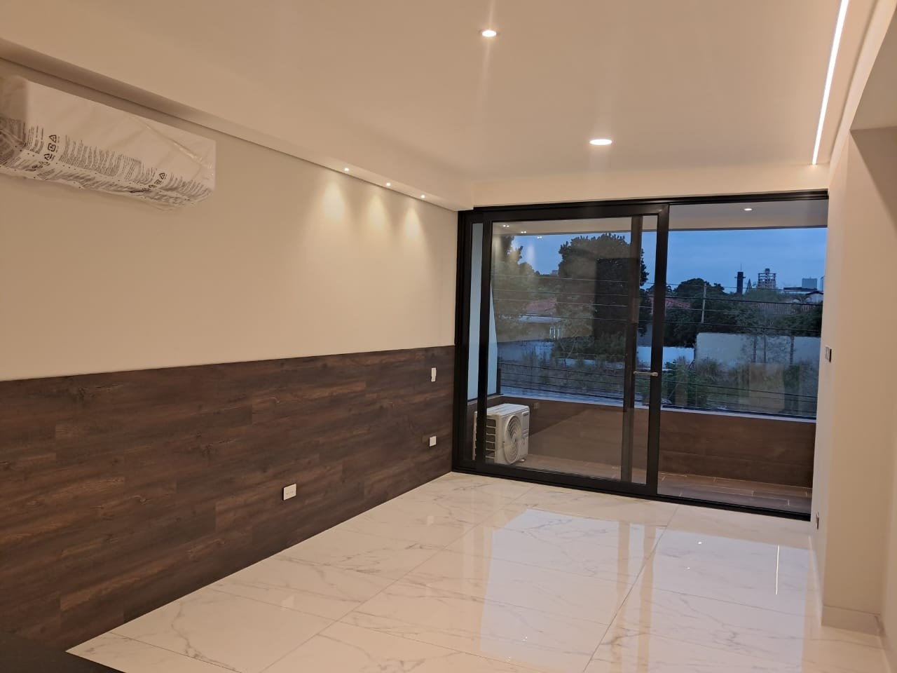 Departamento en Entre 2do y 3er anillo Norte en Santa Cruz de la Sierra 1 dormitorios 1 baños  Foto 1