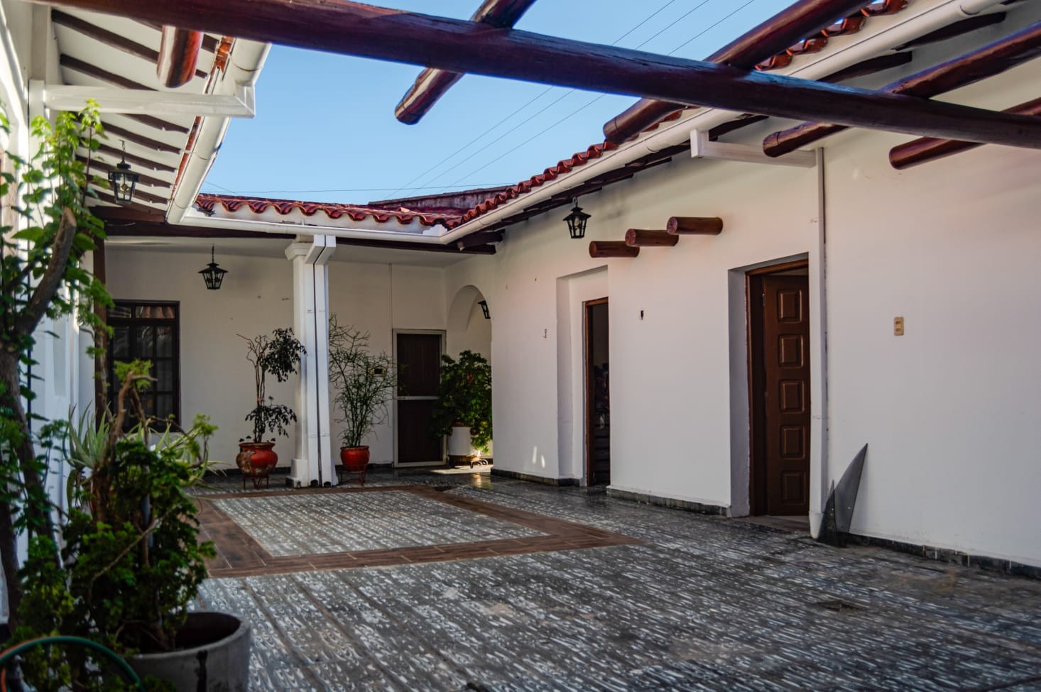Casa en Centro en Santa Cruz de la Sierra 5 dormitorios 2 baños  Foto 2
