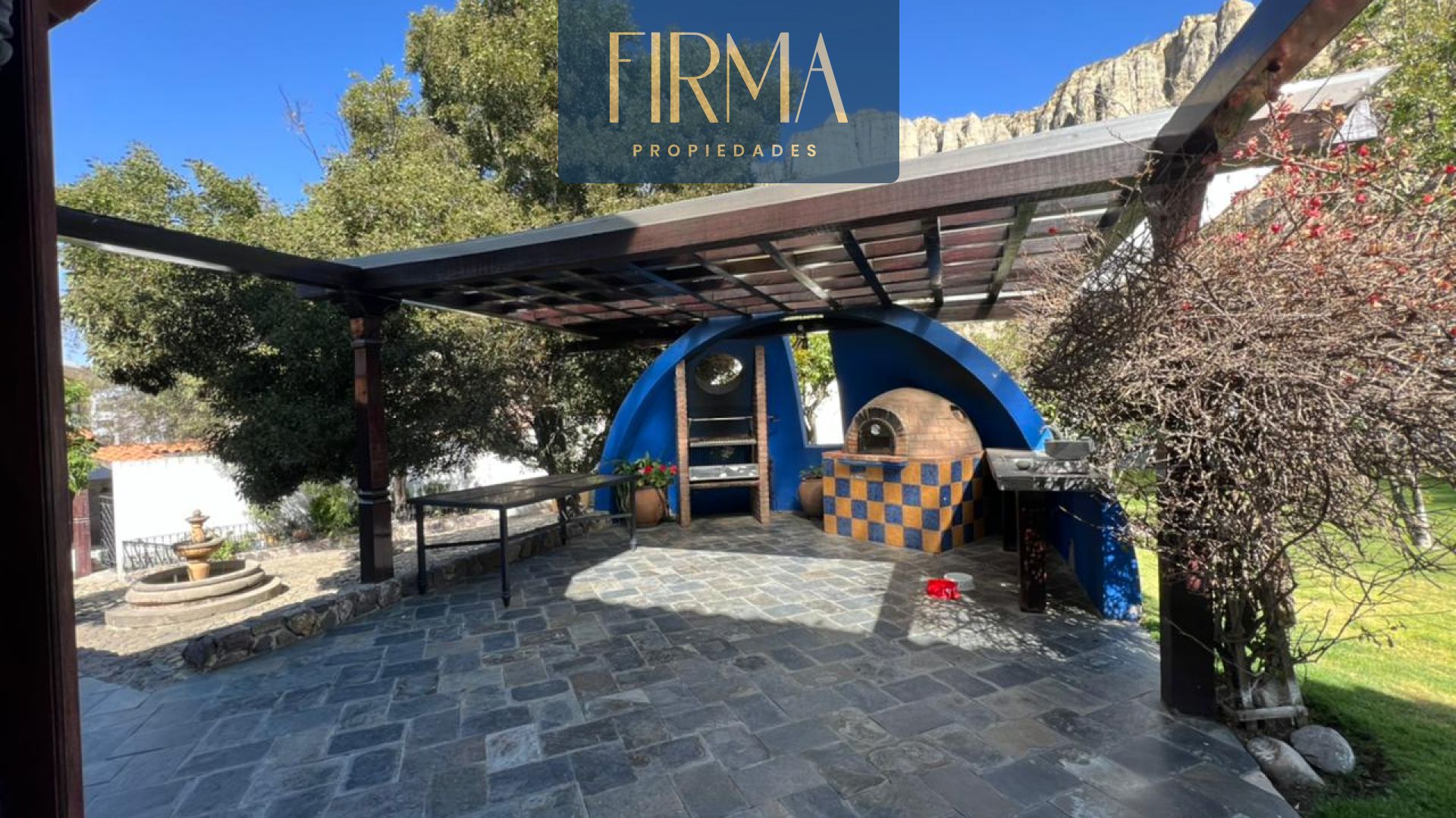 Casa en Achumani en La Paz 4 dormitorios 7 baños 5 parqueos Foto 12