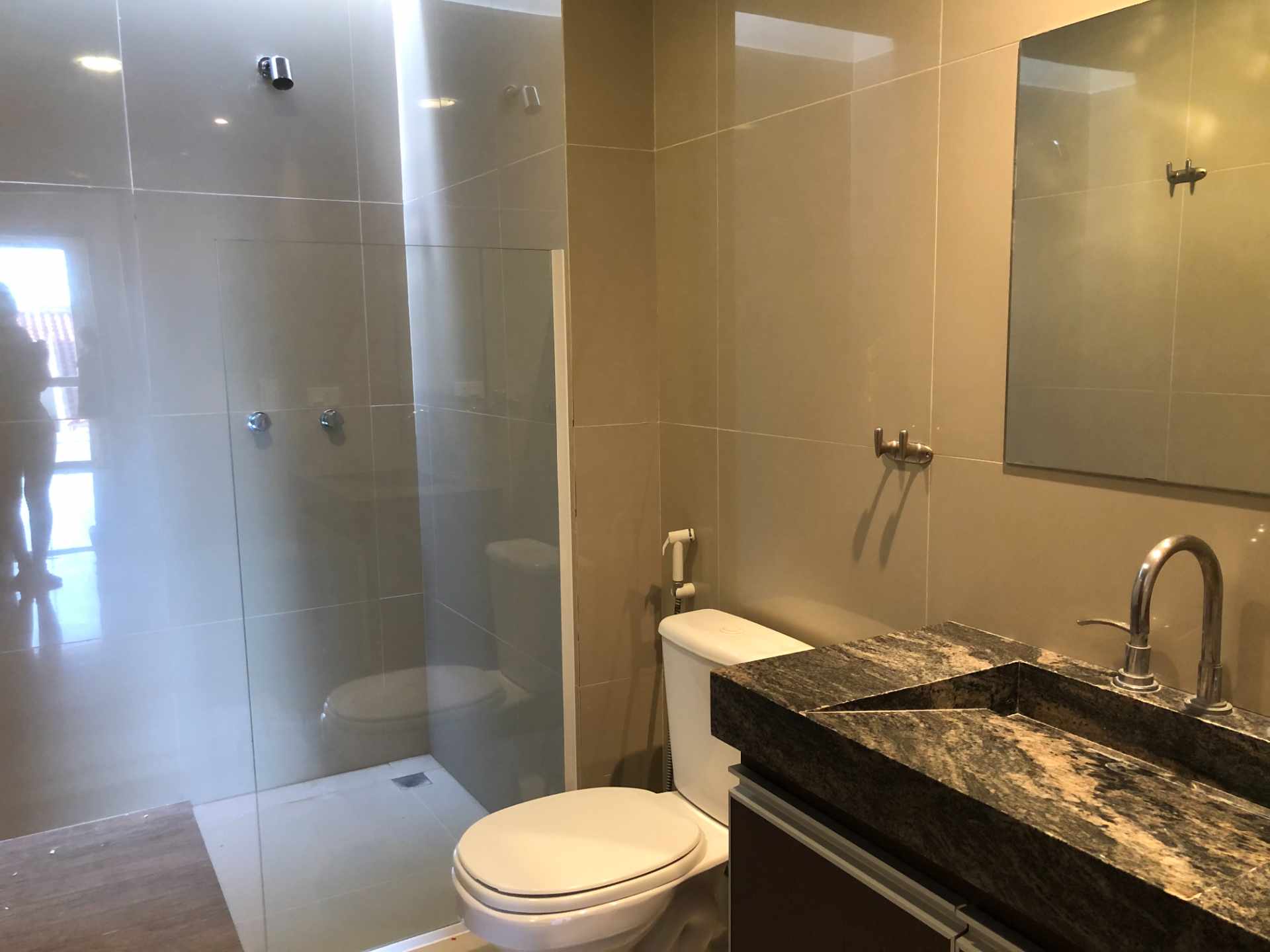 Casa en Entre 6to y 7mo anillo Norte en Santa Cruz de la Sierra 3 dormitorios 3 baños 2 parqueos Foto 13