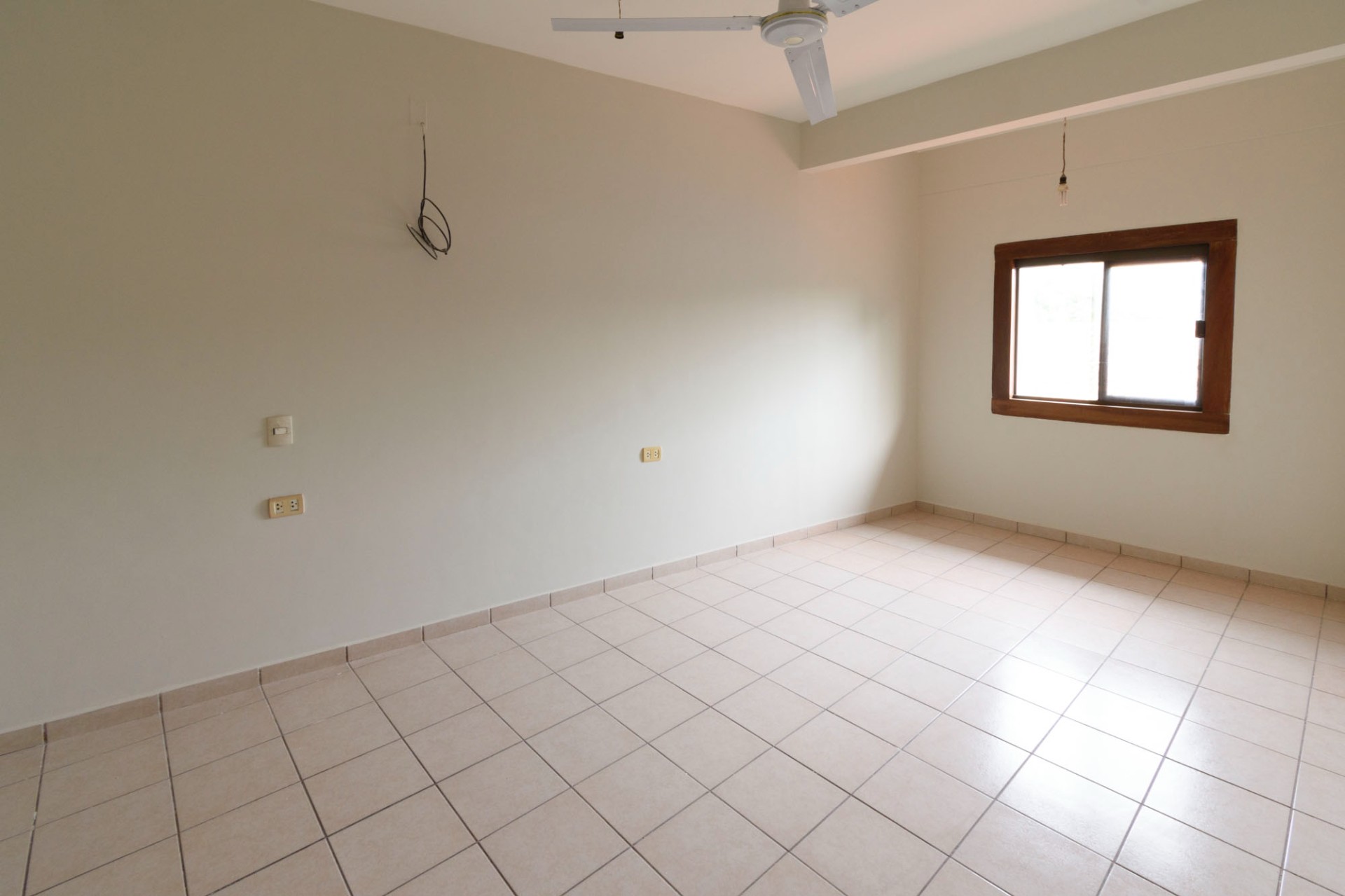 Casa en VentaCasa en Venta de 4 dorms. en Zona Este Foto 15