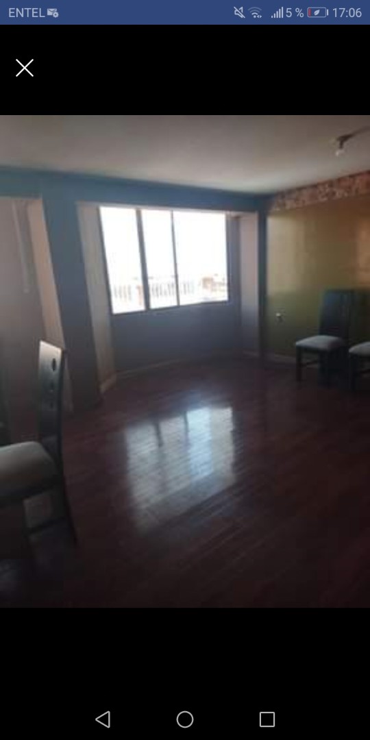 Casa en Tupac Katari en El Alto 5 dormitorios 3 baños 3 parqueos Foto 1