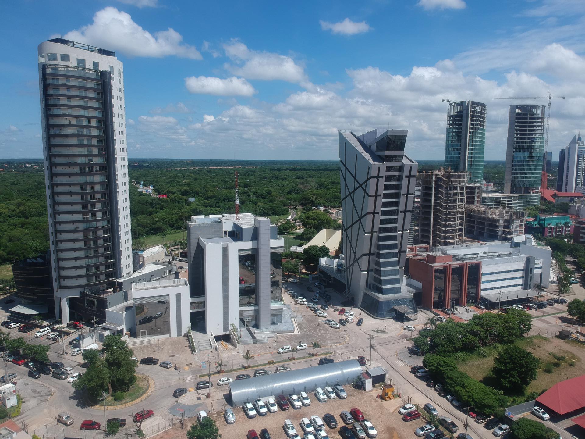 Oficina en AlquilerTorre ITC Tropical Tours  1 dormitorios 2 baños 1 parqueos Foto 10