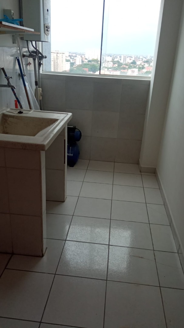 Departamento Cerca Plaza del Estudiante y avenida Mgr Rivero Foto 10