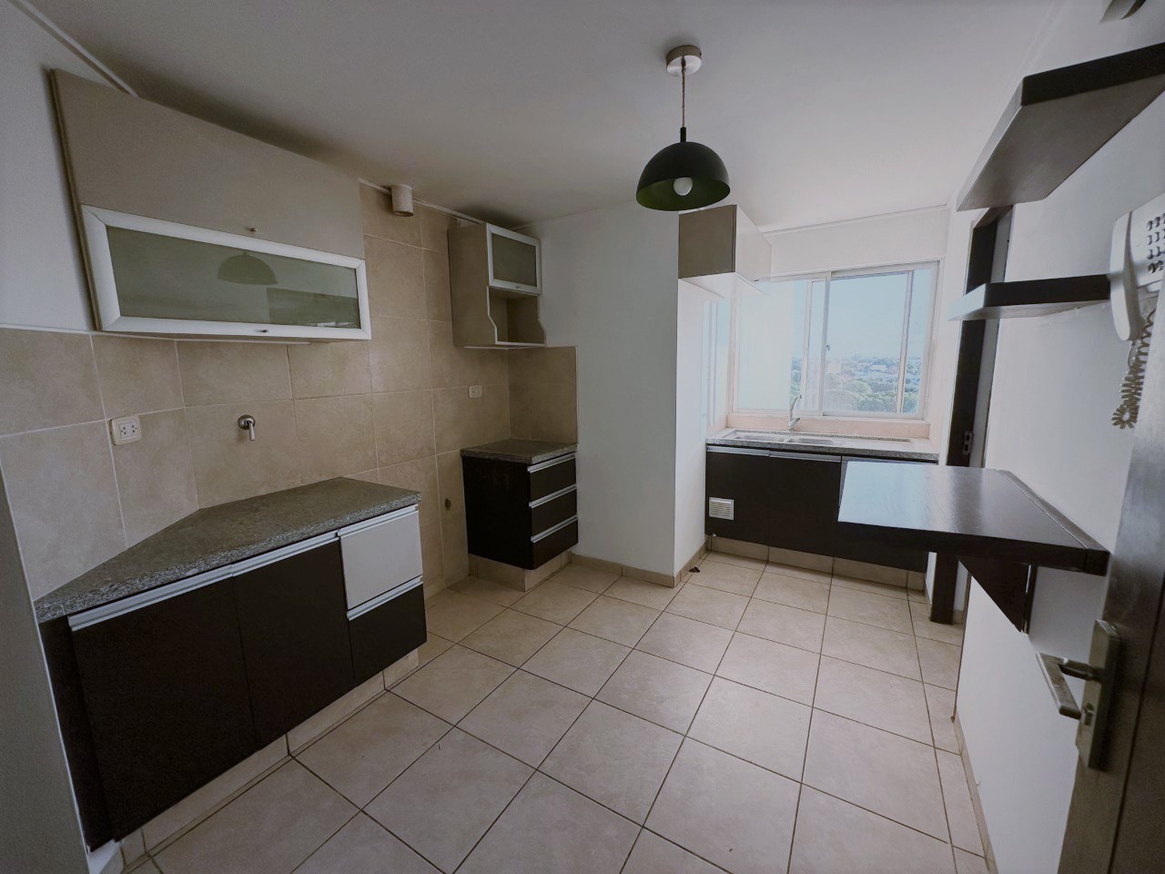 Departamento en VentaPrecio de Ocasión: En Venta Amplio y Hermoso Depto de 134 m2 Equipado con Garaje Incluido 4 dormitorios 4 baños 1 parqueos Foto 7