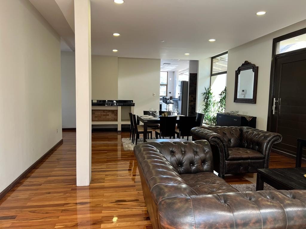 Departamento en Calacoto en La Paz 3 dormitorios 5 baños 1 parqueos Foto 12