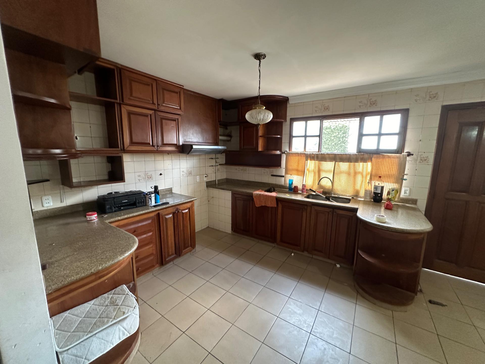 Casa en AlquilerBarrio Hamacas Calle 7 Oeste (Av. Beni y 4to Anillo) 3 dormitorios 2 baños 2 parqueos Foto 5