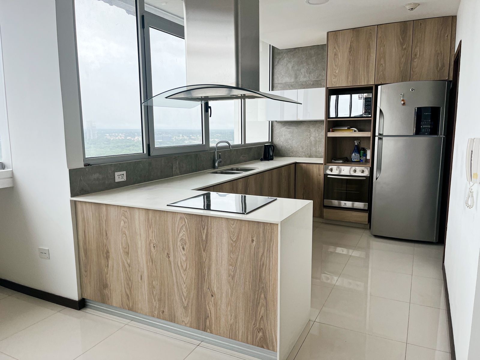 Departamento en AlquilerDPTO 3 DORMITORIOS AMOBLADO- PLATINIUM 2 FRENTE AL MALL VENTURA Foto 1