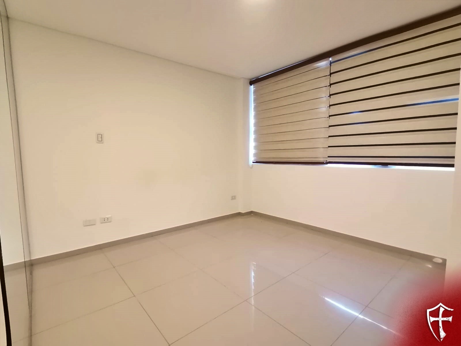 Departamento en AlquilerAvenida Beni 4° anillo Foto 6