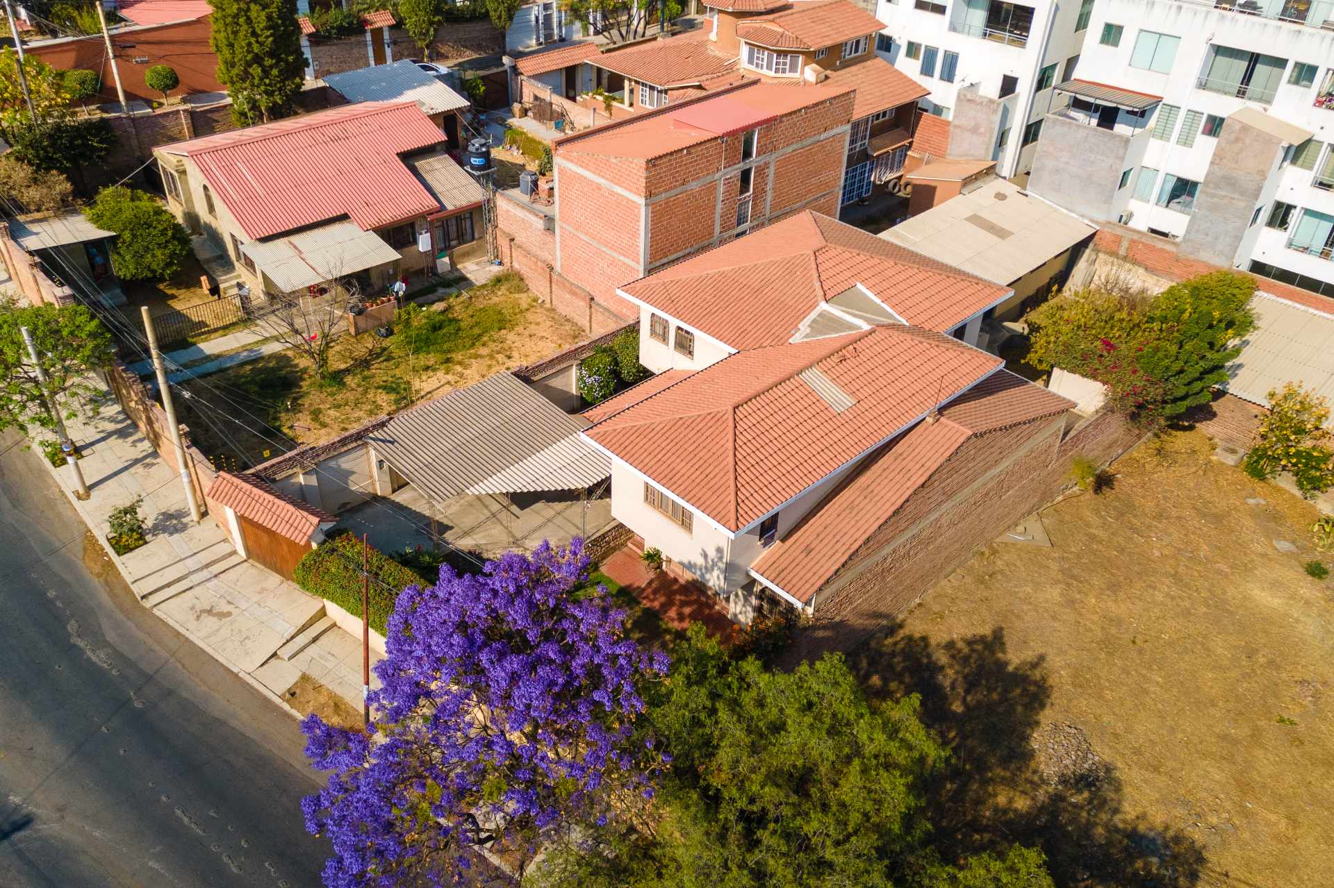 Casa en Mesadilla en Cochabamba 4 dormitorios 3 baños 3 parqueos Foto 22