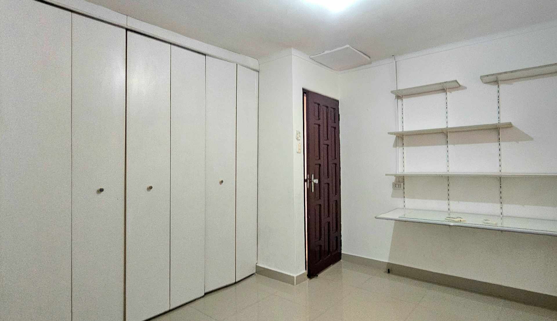 Casa Av. Roca Coronado 3er anillo- frente a la Feria exposición  Foto 2
