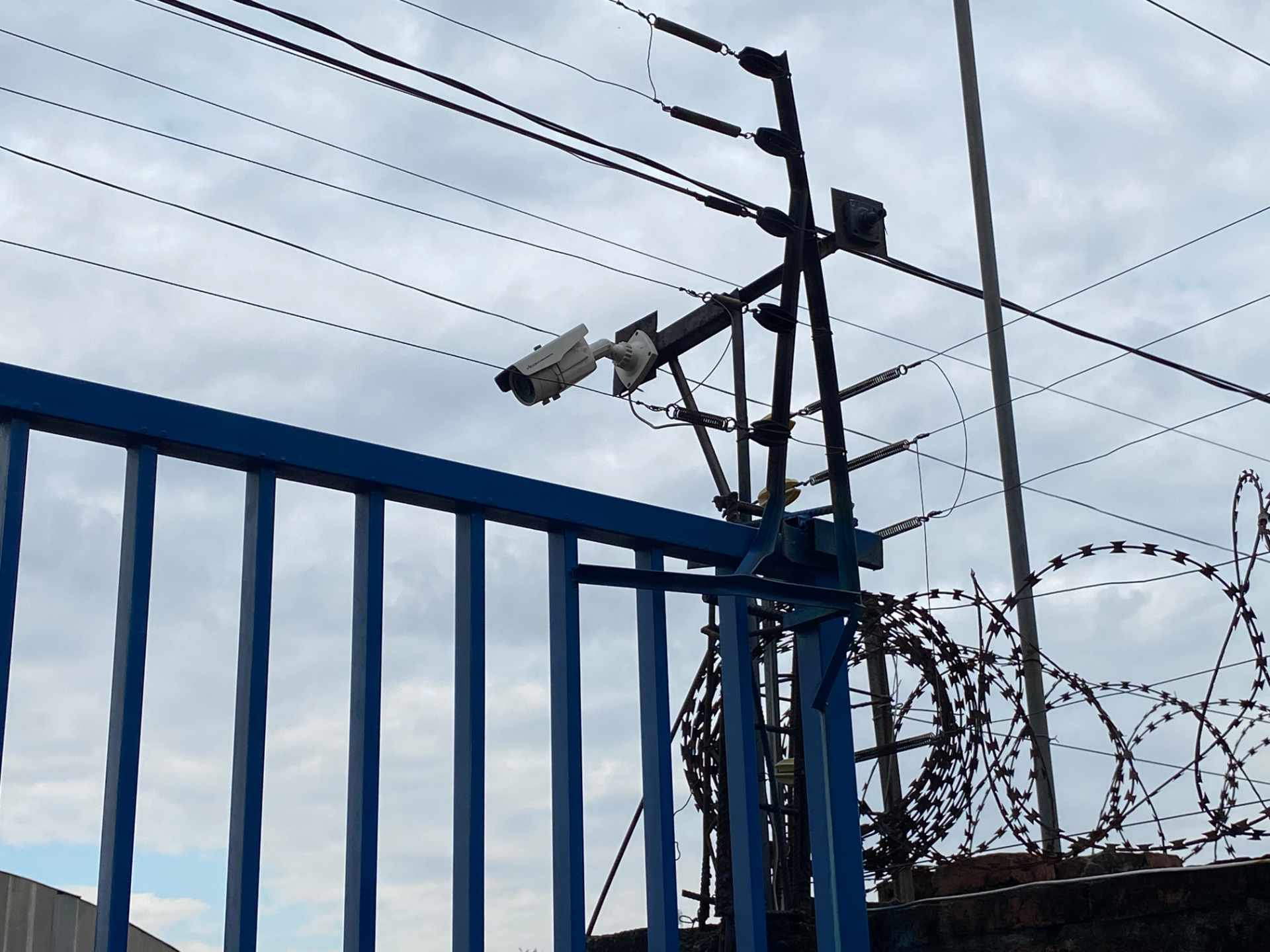 Galpón en VentaParque Industrial entre 6to y 7mo anillo atrás de Coca Cola.  Foto 6