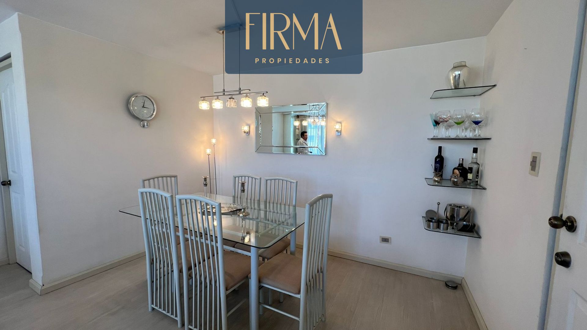 Departamento DEPARTAMENTO EN ANTICRETICO AMOBLADO EN AV. 6 DE AGOSTO Foto 1