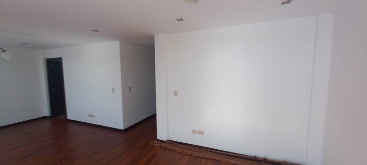 Departamento en El Pedregal en La Paz 3 dormitorios 3 baños 1 parqueos Foto 14
