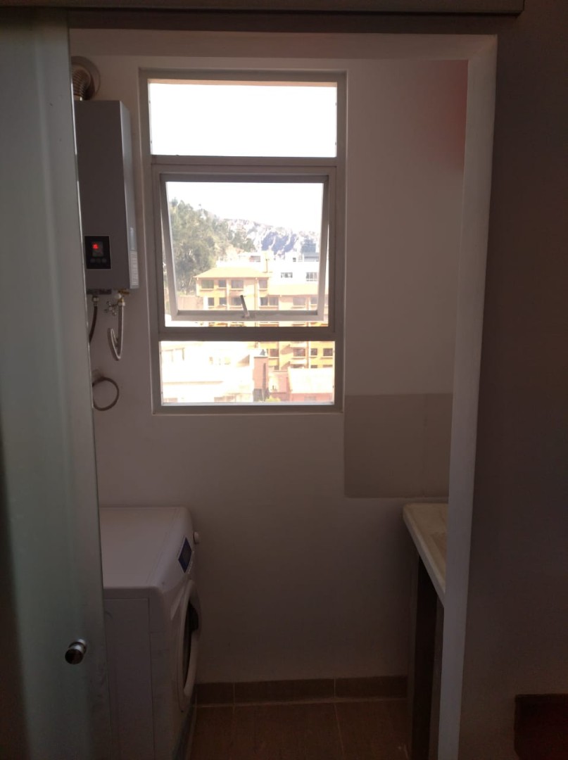 Departamento en Irpavi en La Paz 2 dormitorios 2 baños 1 parqueos Foto 8