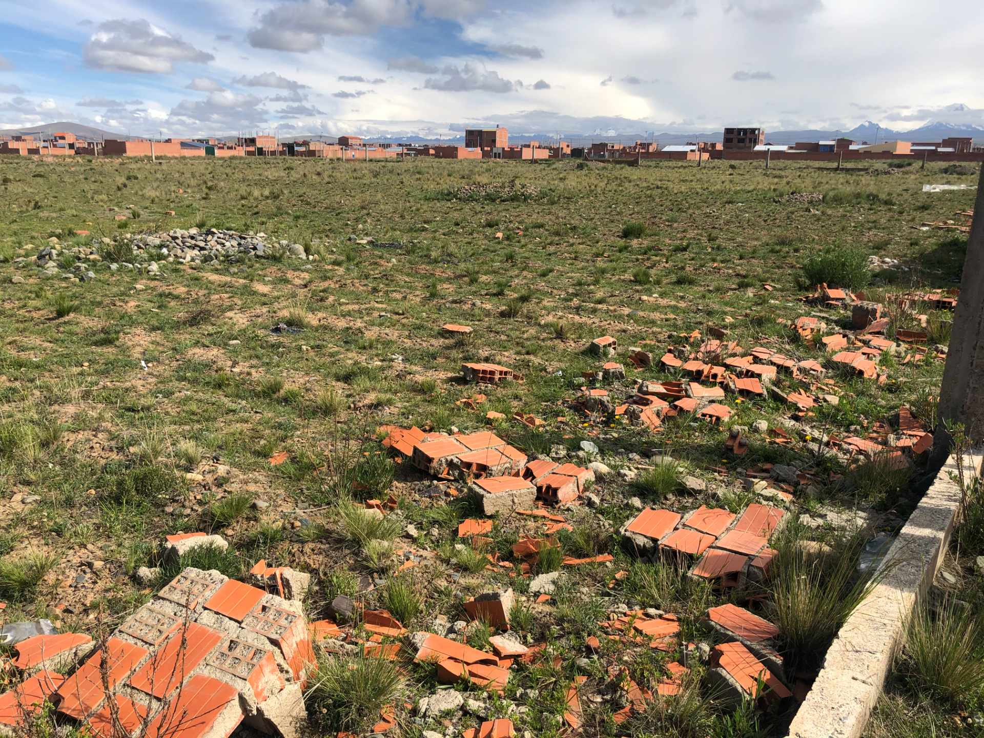 Terreno Zona Franz Tamayo, El Alto. Foto 2