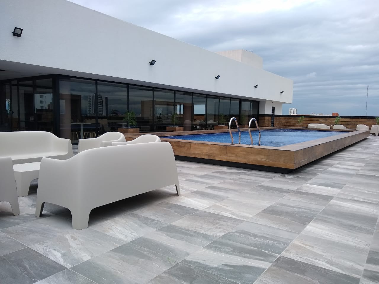 Departamento en AlquilerEquipetrol , edificio Sky plaza Italia ,departamento en Alquiler 2 dormitorios 2 baños 1 parqueos Foto 26