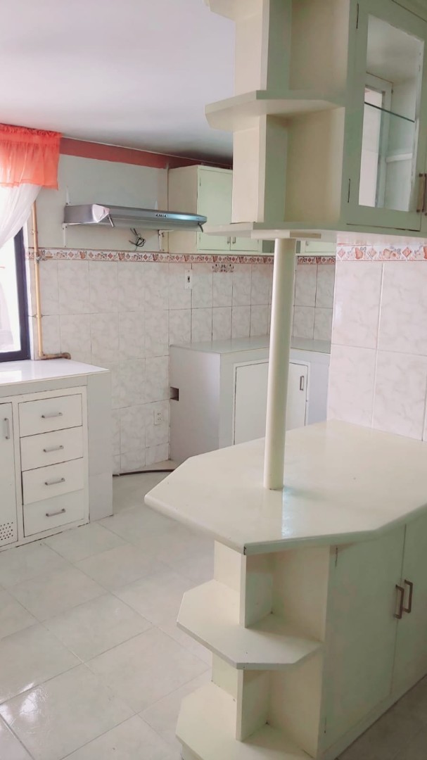 Departamento en AlquilerAVENIDA ARCE, SAN JORGE  (NO TIENE MUEBLES) 3 dormitorios 2 baños 1 parqueos Foto 10