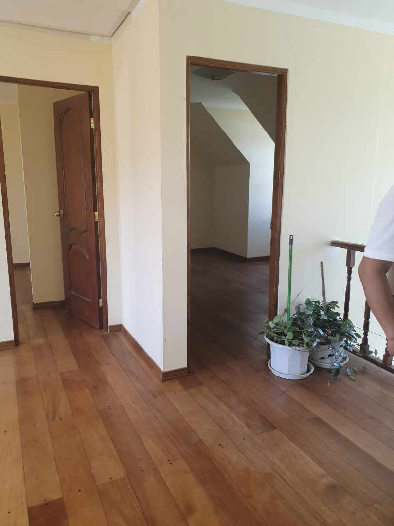 Casa en VentaZona Sur, Huajchilla. Urbanizacion Bartos. 4 dormitorios 4 baños 6 parqueos Foto 16